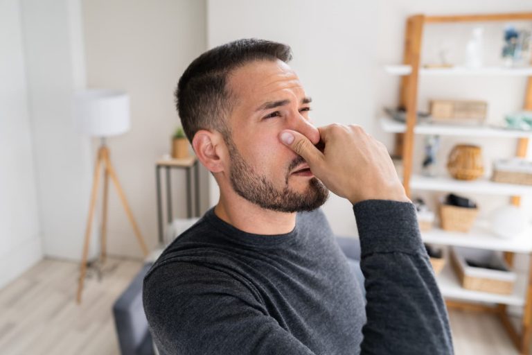 odeur d’égout dans la maison